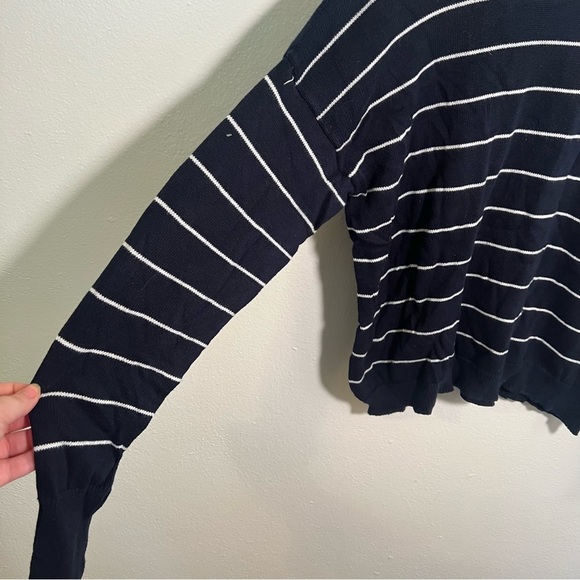 Brandy Melville Jessica Sweater Crewneck Navy White Stripes - Picture 6 of 11